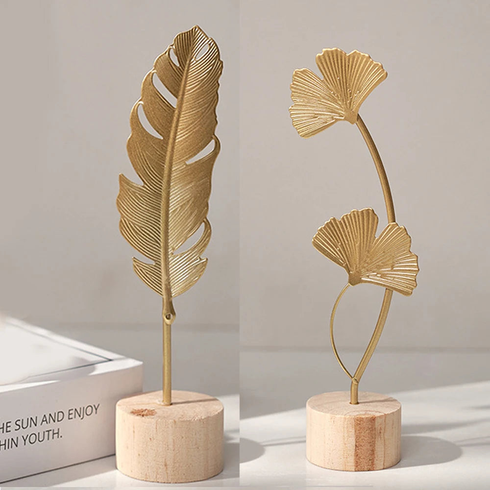 Luxury gold leaf sculpture for decoration.