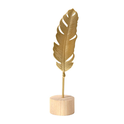 Luxury gold leaf sculpture for decoration.